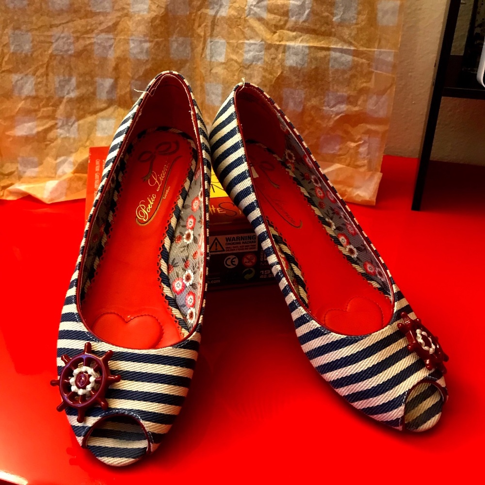 Poetic License (London) vintage-style low wedges